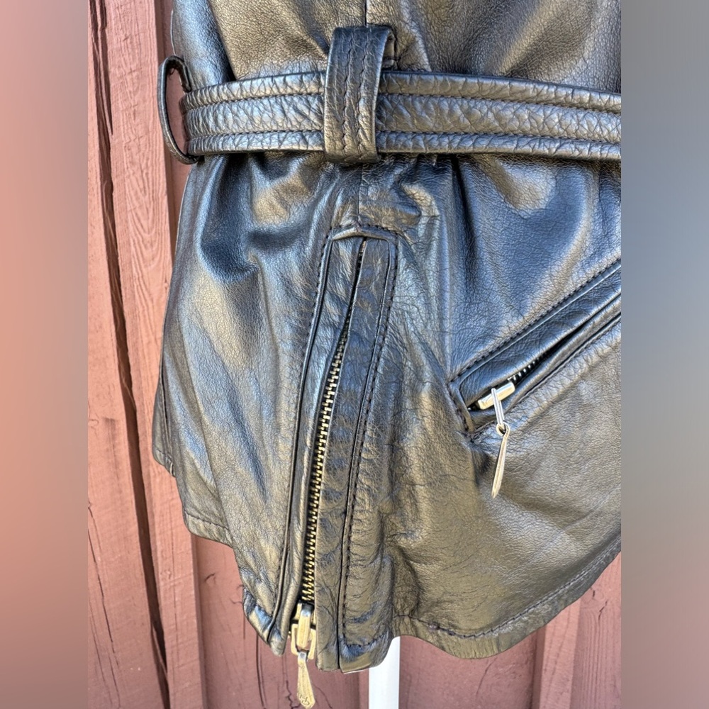Women’s Vintage Harley-Davidson Leather Jacket - Picture 7 of 11